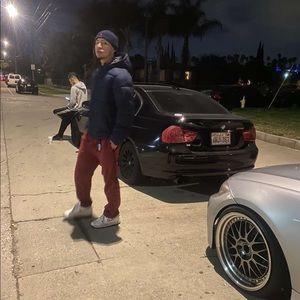 Meet your Posher, Leo